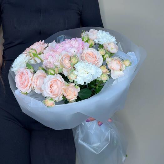 ХИТ 🔥 букет кустовых роз и гортензия с диантусами