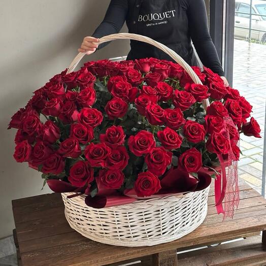 Bouquet 777 (корзина из 101 розы)
