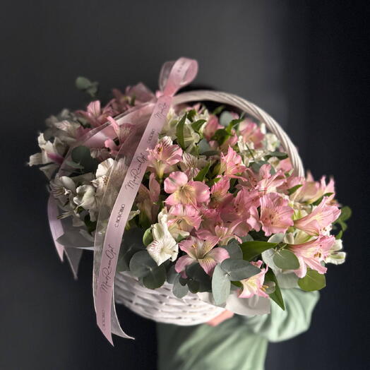 Корзина «Хочется лета»/альстромерия/эвкалипт/Маме/Цветы Магнитогорск/Доставка Магнитогорск