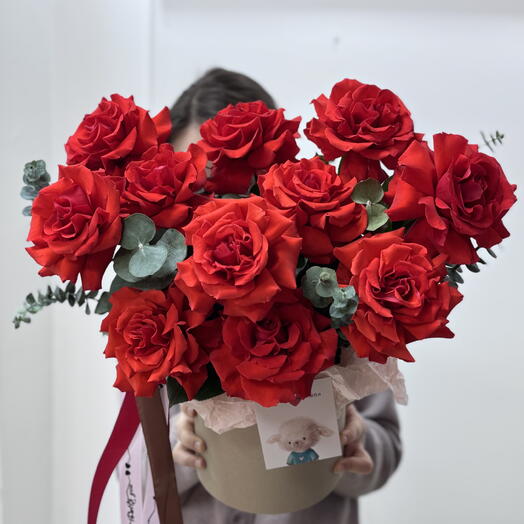 Алые Розы в коробке 🌹