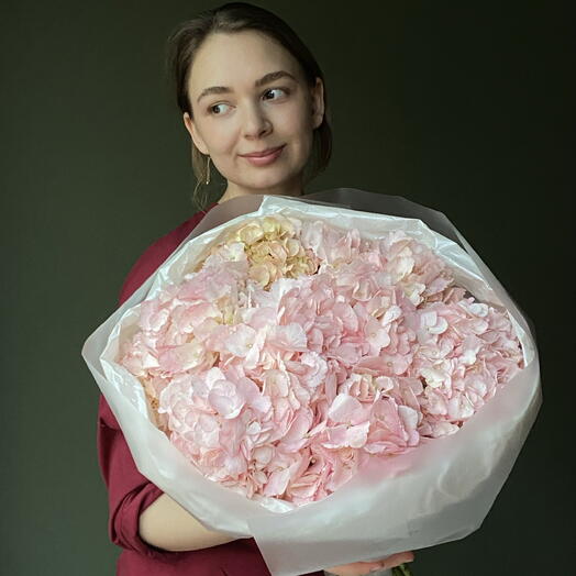 Круглый букет с гортензией 🌸