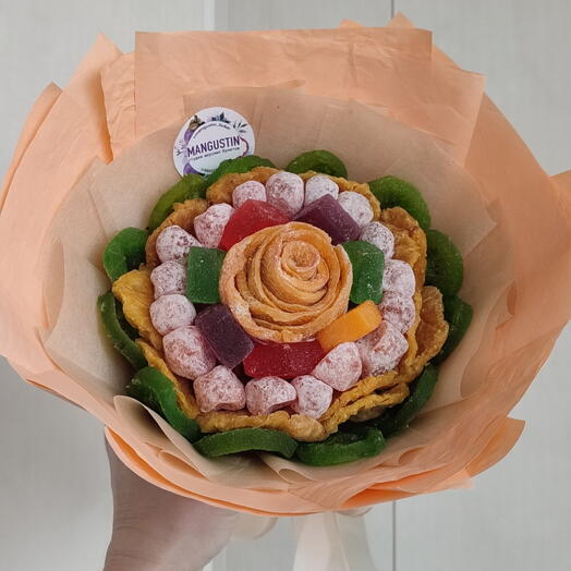 Букет съедобный из сухофруктов для мамы