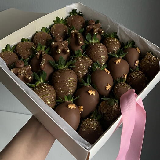 Набор клубники в шоколаде на 25 ягод