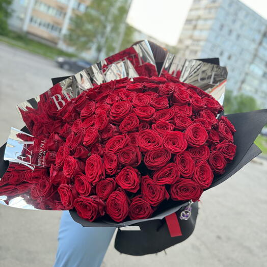 101 роза красная высокие розы