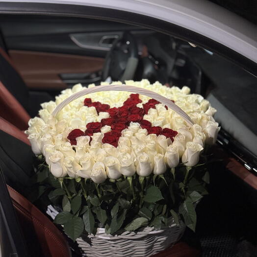 Корзина с цветами буква Ж