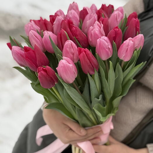 Розовый михс тюльпанов