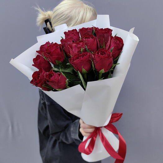 Букет из красных роз 15шт
