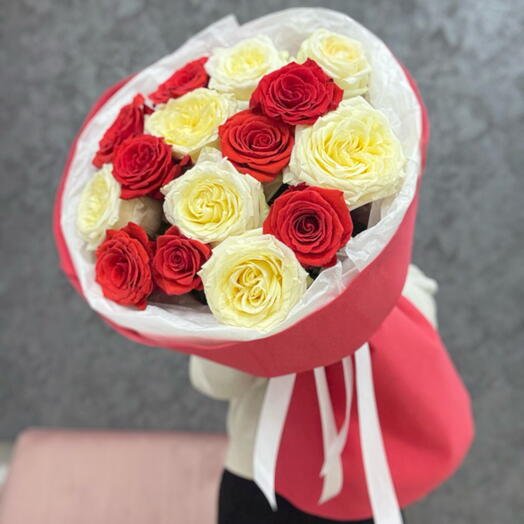 Микс из эквадорских роз