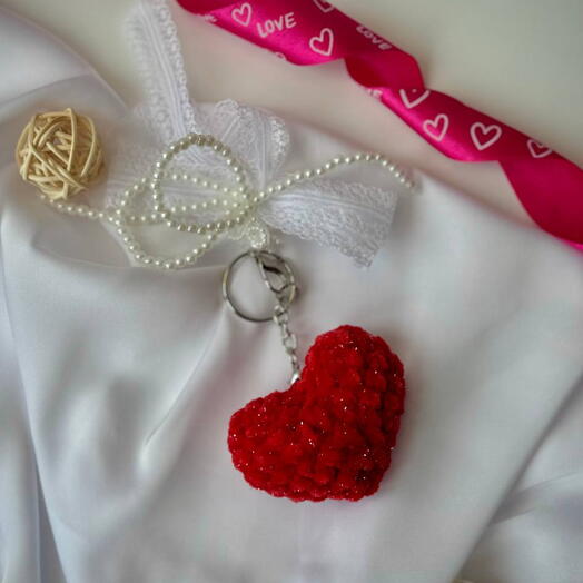 Красное мерцающее сердечко с подвеской. Милый подарок на 14 февраля и 8 марта