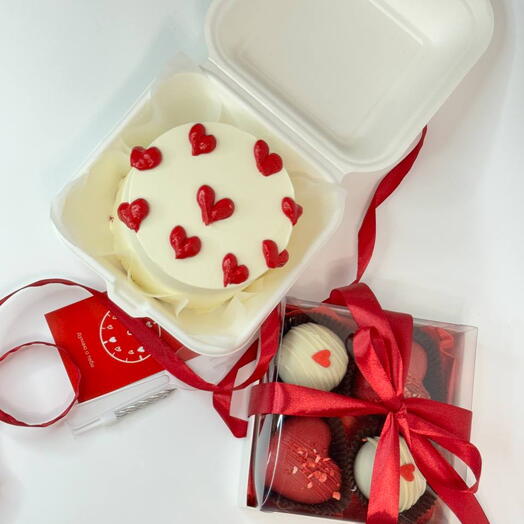 Набор: Бенто торт с сердцами и 4 пирожных картошка Маме, дочке, жене, коллеги, сестре