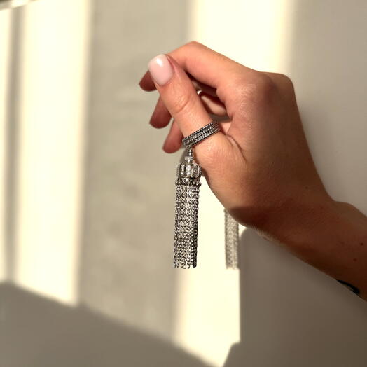 Акцентное кольцо «Свободное падение»