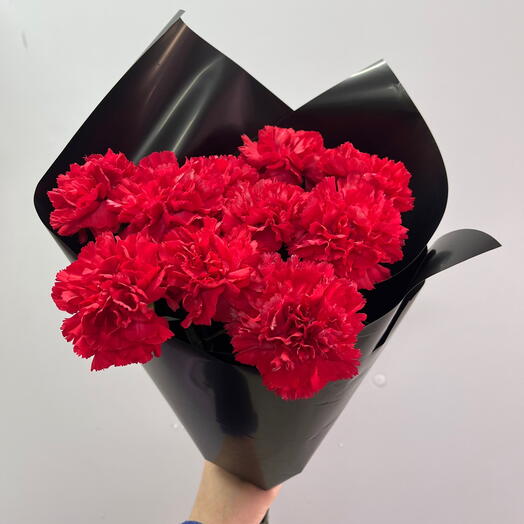 Букет 🖤 «Красный приоритет» 🖤10 гвоздик