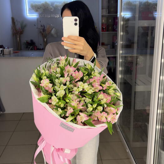 Охапка нежных стойких Альстромерий🌸