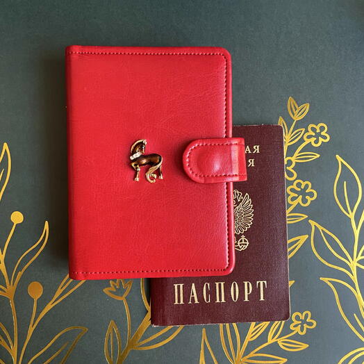 Обложка на паспорт «Огненная лошадь» на кнопке из экокожи ручной работы