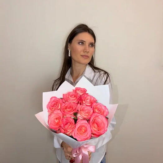 Розовая роза Джумилия