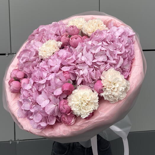 Гортензия +кустовые розы+диантус