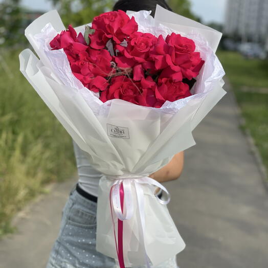 Букет с кружевными розами
