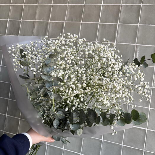Букет с эвкалиптом и гипсофилой