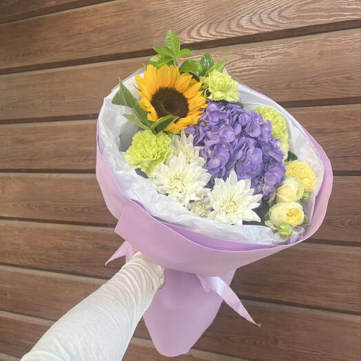 Сиреневый букет 💜с подсолнухом
