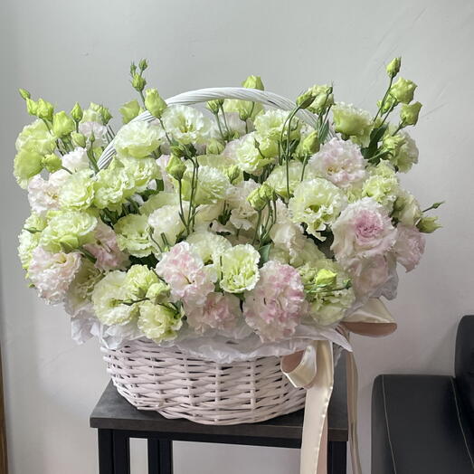 Корзина из эустомы XL