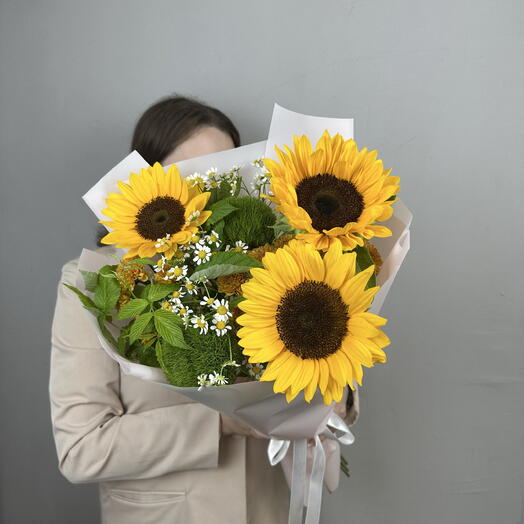 Букет из Подсолнухов, Хризантемы Сантини и Ромашки 🌼