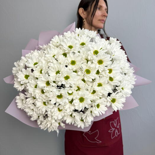 Букет из 15 белых кустовых ромашковых хризантем