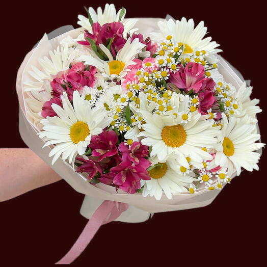 Букет с ромашками