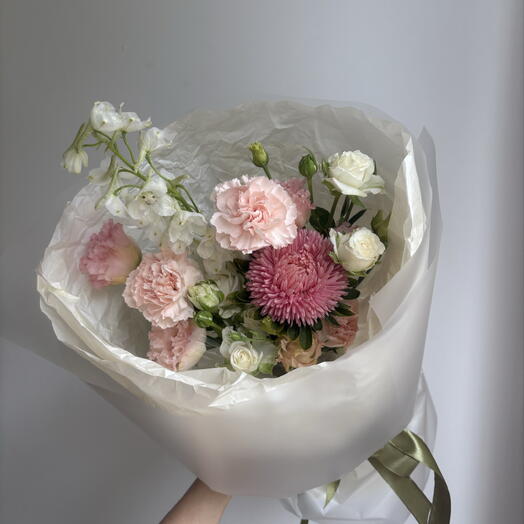 Нежный букет с астрой и дельфиниумом!🌺