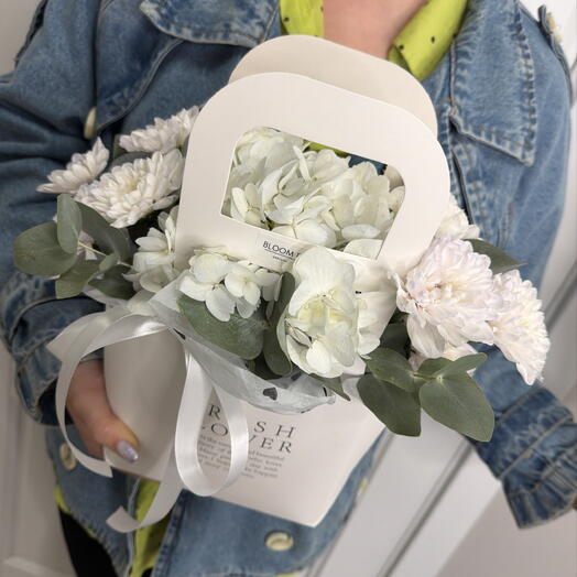 Белая сумочка Bloom room, гортензия, хризантема