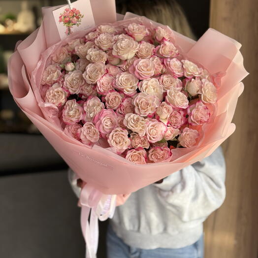 Кустовые розы нежные «Кружева»
