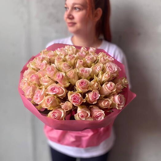 Букет из 51 розовой кенийской розы