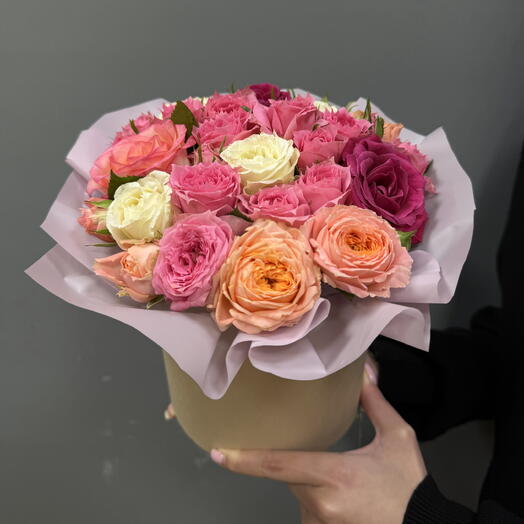 Авторская коробочка из кустовых и одноголовых роз