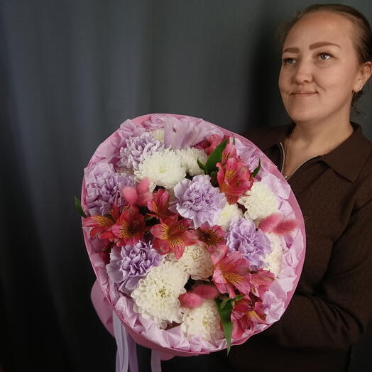 "Твоя улыбка прекрасна" букет стойких цветов
