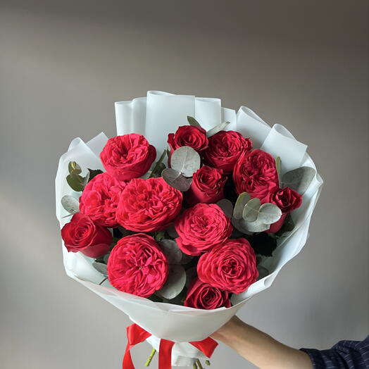 Букет с красными розами