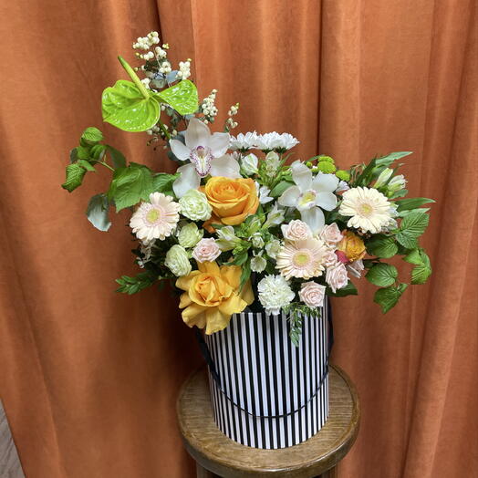 Композиция в шляпной коробке 🌷