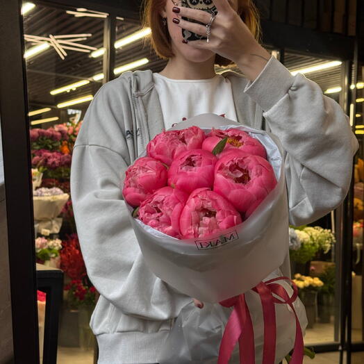 Букет из 7ми пионов Coral Charm