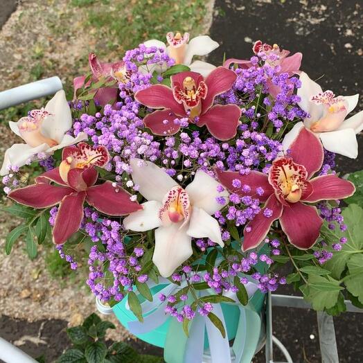 Flores en una Caja de"belleza etérea"