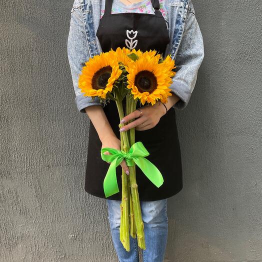 Bouquet of sunflowers