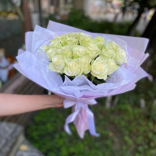 Кенийские розы белые