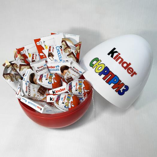 Большое киндер яйцо с шоколадками Kinder внутри