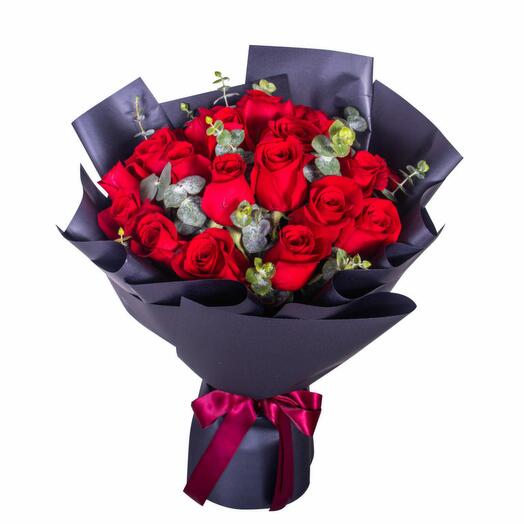 31 Red Roses With leaves