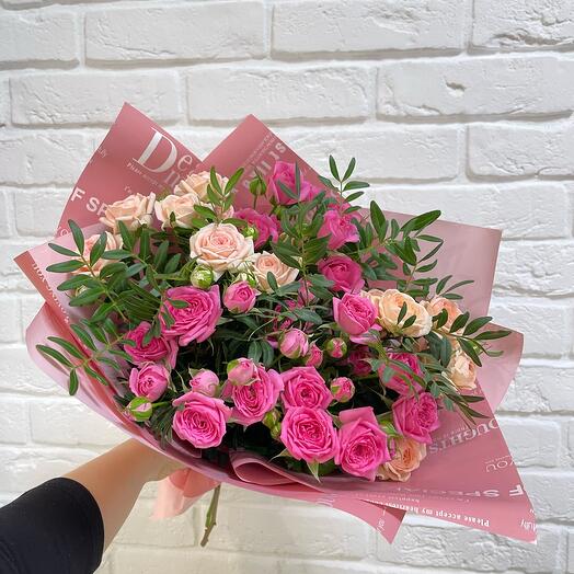 Bouquet of bush roses