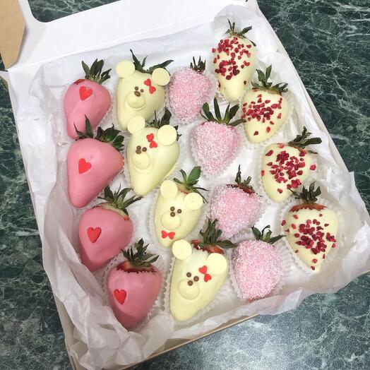 Клубника в шоколаде мишки