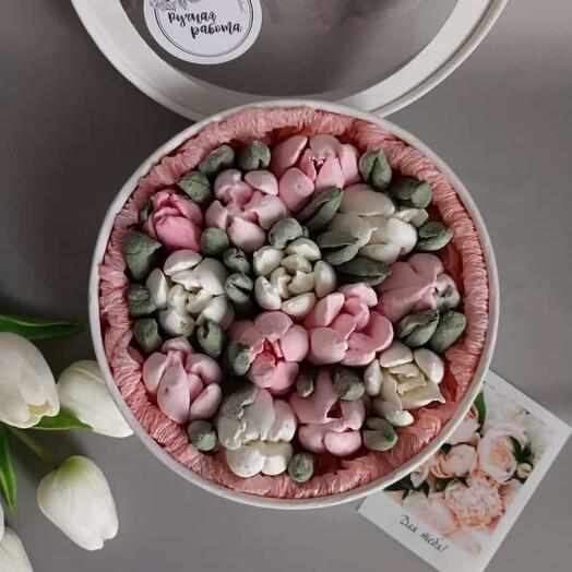 Коробочка с тюльпанами