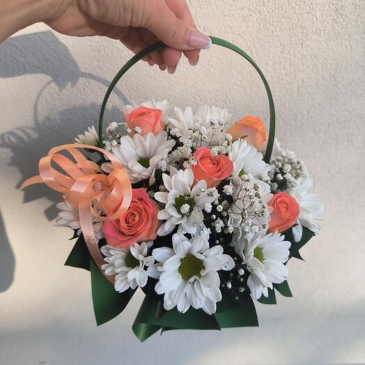 Корзина с розами Клиренс