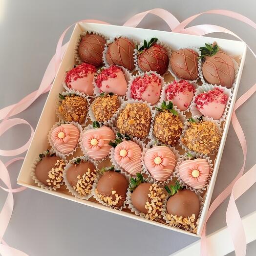 Клубника в шоколаде 25 штук flower