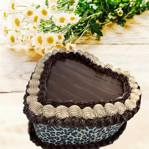 Animal print, heart shape cake