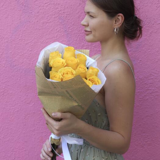 11 Yellow Roses