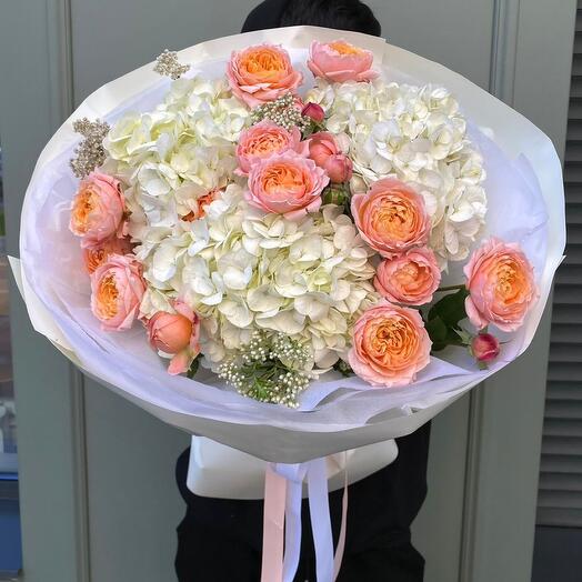 Нежный с гортензией