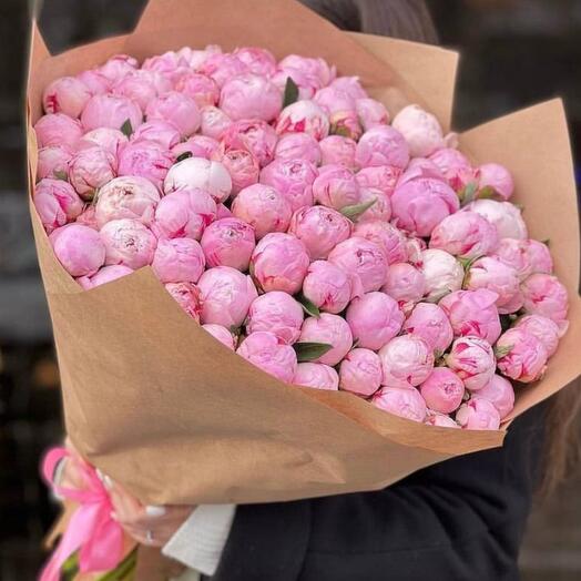 Bouquet of 101 pink peonies